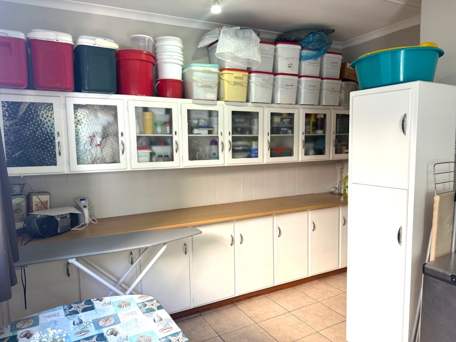 4 Bedroom Property for Sale in Amandelrug Western Cape